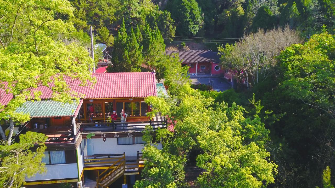 Hong Wa Cuo南投埔里紅瓦厝山居民宿 Bagian luar foto